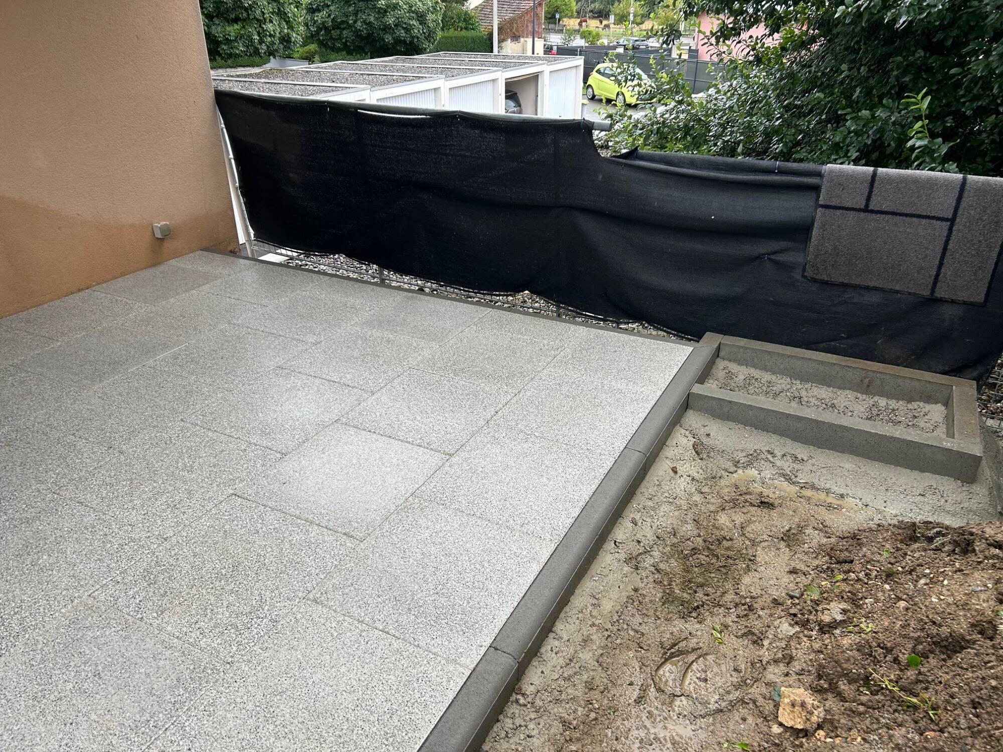 Dalles de terrasse : comment choisir entre le béton, le granit et le calcaire ? Rixheim