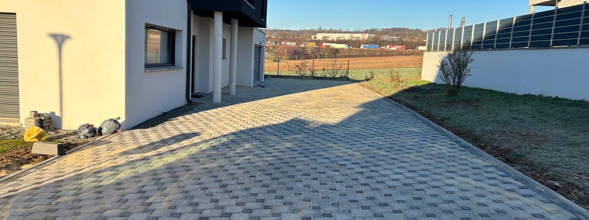 Pose de pavés en béton à Belfort Riedisheim